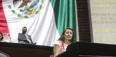 Elizabeth Pérez, diputada del PRD, confía en que todos los grupos parlamentarios aprueben los dictámenes de la ultima semana de la sesiones en San Lázaro.