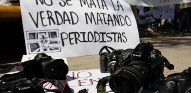 Periodistas mexicanos deberían tener seguro de vida