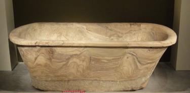 La bañera de calcita y alabastro de Herodes encontrada en la fortaleza de Kypros.