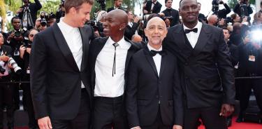 Elenco de la película Les tirailleurs en Cannes.