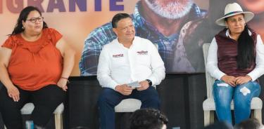 Julio Menchaca en encuentro con ciudadanos del estado de Hidalgo