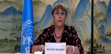Captura de un video donde aparece la alta comisionada de la ONU por los DH, Michelle Bachelet, en una rueda de prensa este sábado 28 de mayo en Guangzhou, China.