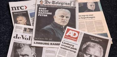 Primeras planas de diarios neerlandeses informaron sobre la muerte del periodista Peter R. de Vries, en julio de 2021.