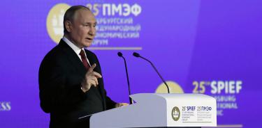 El dictador ruso, Vladímir Putin, este viernes 17 de junio de 2022 durante un disurso en San Petersburgo.