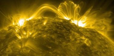 Los bucles coronales del Sol se capturan en luz ultravioleta usando el canal de 171 ångström del instrumento Atmospheric Imaging Assembly (AIA) en el Observatorio de Dinámica Solar de la NASA.