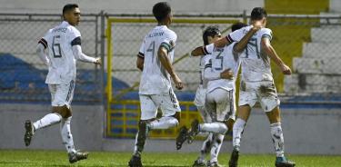 La selección mexicana comenzó ganando el domingo por paliza de 8-0 a Surinam