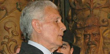 Miguel Etchecolatz, ante la lectura de una de sus condenas a cadena perpetua, en La Plata, Argentina, el 19 de septiembre de 2006.