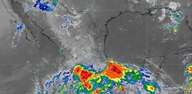 Bonnie se ubicaba a 265 kilómetros al sur-suroeste de Puerto Ángel, Oaxaca, y a 290 kilómetros al sureste de Punta Maldonado, Guerrero, en el último informe del SMN, a las 7.00 hora local (12.00 GMT).