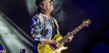 Santana promueve su álbum Blessings and Miracles en su gira Miraculous Supernatural 2022 Tour: Santana + Earth, Wind & Fire.