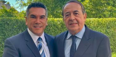 Alejandro Moreno junto a Luis Ayala, Secretario General de la Internacional Socialista/