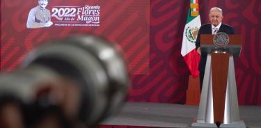 El presidente mexicano, Andrés Manuel López Obrador, calificó este viernes de “inmoral” la nueva orden ejecutiva del Gobierno de Texas para que las autoridades estatales devuelvan a los puertos de entrada a los migrantes que detengan.