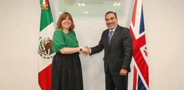 El Acuerdo de Continuidad Comercial entre México y el Reino Unido establece que durante el primer año de vigencia se iniciarán negociaciones encaminadas a lograr un Tratado de Libre Comercio.