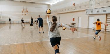 Descubre cuáles son los 10 mayores beneficios de jugar voleibol