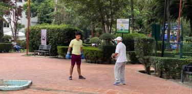 Francisco y Alexander entrenando en el parque Glorieta COP.
