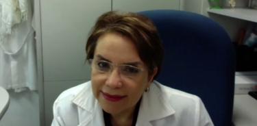 Es importante insistir en la prevención primaria, mediante la vacunación, y secundaria, a través de su detección oportuna, afirma la académica de la Facultad de Medicina de la UNAM, Lucely Cetina Pérez.