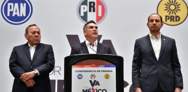 Dirigentes nacionales del PAN, PRI y PRD