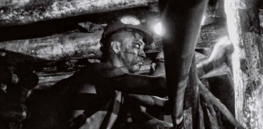 Minero en La Esmeralda o Mina 5, mina subterránea de carbón en Coahuila. Tomado de 