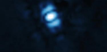 Jon Kelvey
jue, 1 de septiembre de 2022, 10:43 a. m.·3  min de lectura
La primera imagen de un exoplaneta, HIP 65426 b, tomada con el Telescopio Espacial James Webb  (NASA, ESA, CSA, A.Carter, S.Hinkley, and Alyssa Pagan )
La primera imagen de un exoplaneta, HIP 65426 b, tomada con el Telescopio Espacial James Webb.