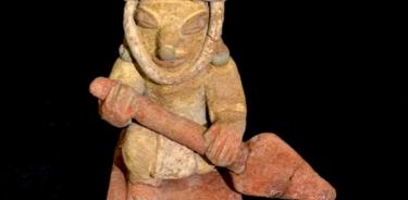 Imagen cedida por el Museo Arqueológico del Municipio de Jama, provincia ecuatoriana de Manabí, que muestra una figura de la cultura prehispánica Jama-Coaque.