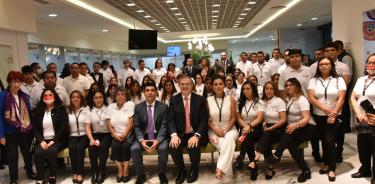 El canciller Marcelo Ebrard, inauguró las nuevas oficinas de pasaportes en la zona poniente Álvaro Obregón-Cuajimalpa que tendrá capacidad de atender 1,200 citas al día