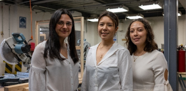 Isabel Aguirre, Sara Mosqueda y Guie'banii López integraron diseño, ingeniería y tecnologías de la información para el proyecto.