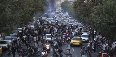 Enfrentamientos entre manifestantes y policías este miércoles 21 de septiembre de 2022 enTeherán en las protestas tras el asesinato de Mahsa Amini.