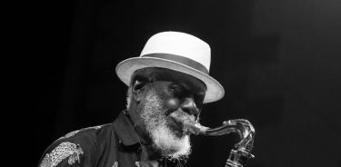 Sanders grabó como solista o en colaboración con otros artistas (Coltrane y Leon Thomas, entre los más conocidos), más de treinta álbumes.
