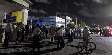 Varias personas se manifiestan exigiendo que haya electricidad y comida, la noche del 30 de septiembre del 2022 en La Habana