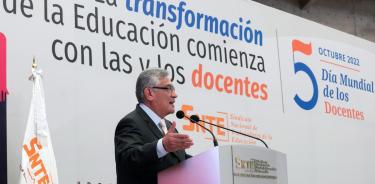 Demandas de los Maestros deben ser resueltas, para poder enfocarse en la enseñanza, dijo su líder Alfonso Cepeda Salas.