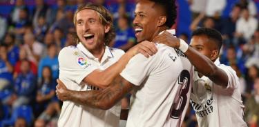 Eder Militao celebra el gol que dio el triunfo al conjunto blanco