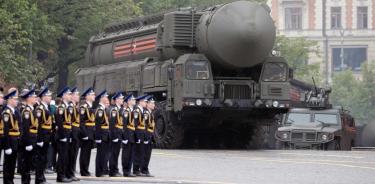 Lanzaderas de misiles balísticos intercontinentales RS-24 Yars, en un desfile en Moscú