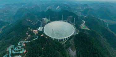 El Radiotelescopio FAST chino.

China ha completado la puesta en servicio del radiotelescopio más grande y sensible del mundo, poniéndolo en funcionamiento formal este 11 de enero después de una productiva fase de prueba de tres años.

POLITICA INVESTIGACIÓN Y TECNOLOGÍA
XINHUA