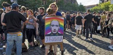 Manifestación contra las leyes homófobas aprobadas por Rusia, en 2017 en Hamburgo.