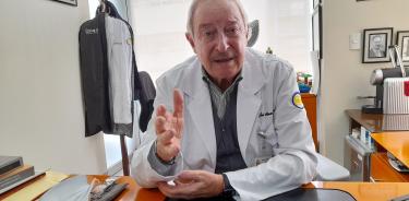 “La pasión y gusto por ayudar todos los días a los otros, porque sin pasión, nada hay”, dice el doctor José Alberto García Aranda.