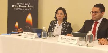 Los doctores Mauricio García, gerente médico del área Neuroanalgesia en Laboratorios Silanes y María del Rocío Guillén, presidenta de la Asociación Mexicana para el Estudio y Tratamiento del Dolor (AMETD), destacaron las complicaciones de la neuropatía diabética dolorosa