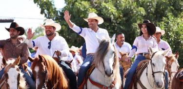 Mauricio Vila Dosal en la primera Cabalgata Nacional