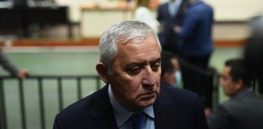 El expresidente de Guatemala, Otto Pérez, tras escuchar la sentencia condenatoria