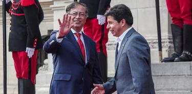 El presidente de Colombia, Gustavo Petro, se reúne con el ahora expresidente peruano Pedro Castillo, el 29 de agosto de 2022 en Lima, Perú.