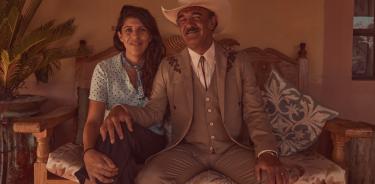 Gerardo Trejoluna junto a Alejandra Márquez Abella en el rodaje de El norte sobre el vacío.