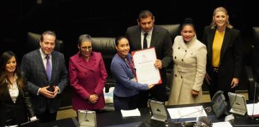 Katya Celeste Echazarreta, primera mujer mexicana en viajar al espacio recibe reconocimiento en Senado