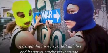 Fotograma del video musical publicado por la banda rusa Pussy Riot contra la guerra en Ucrania el 24 de diciembre de 2022.