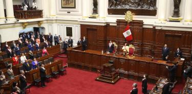 El Congreso peruano con la presidenta Dina Boluarte en el estrado