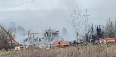 Toma de video de la escuela destrozada en Makiivka, este de Ucrania, donde murieron al menos 63 soldados rusos