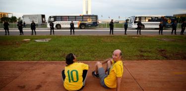 Los dos bolsonaristas que acudieron a la “megamarcha” en la plaza de los Tres Poderes de Brasilia, tomada por la policía