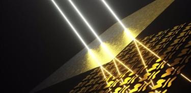 Un nanopatrón de silicio a medida acoplado a un espejo de oro semitransparente puede resolver una compleja ecuación matemática con luz.