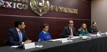 César Buenrostro, vocal ejecutivo del Fovissste anunció que se buscará reducir el impacto económico por el incremento de la Unidad de Medida de Actualización (UMA) en el saldo de créditos hipotecarios