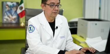 El doctor Ramón Espinoza Pérez, jefe de la Unidad de Trasplantes del Siglo XXI, del IMSS, refirió que por primera vez, se realizaron cuatro trasplantes de riñón simultáneos a los pacientes: Estephany, Óscar, César y José Luis el mismo día en enero pasado