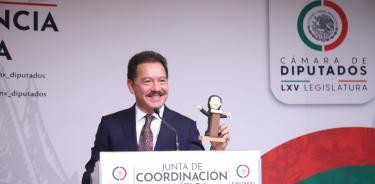 Ignacio Mier Velazco, coordinador de Morena en la Cámara de Diputados, advirtió que no pasarán reformas a la Ley de Imprenta en materia de multas.