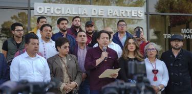 Mario Delgado, líder nacional del PAN, tras salir el INE donde solicitó el retiro del registro a Acción Nacional por caso García Luna.