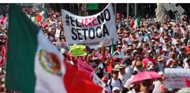 Congresistas de EU advirtieron que Plan B de AMLO busca hacer retroceder a México a  su pasado oscuro de elecciones controladas por el presidente.